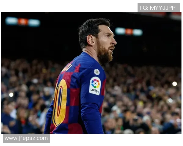 足球巨星的诞生与成就探究 谁是当今足坛最具影响力的球员